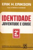 Identidade juventude e crise